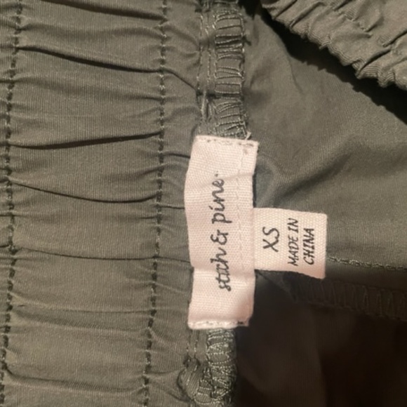 x small green parachute pants - Picture 3 of 3